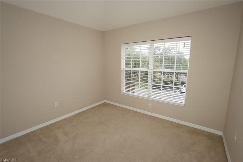 1172 Oxford Ln 27 Property Photo 18