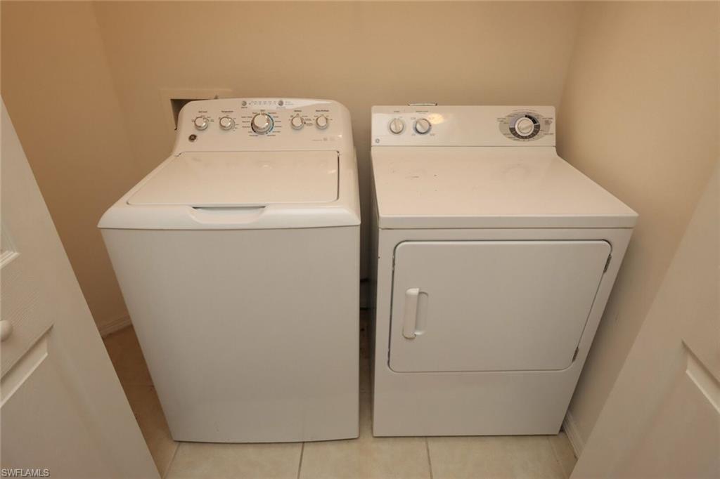1172 Oxford Ln 27 Property Photo 22