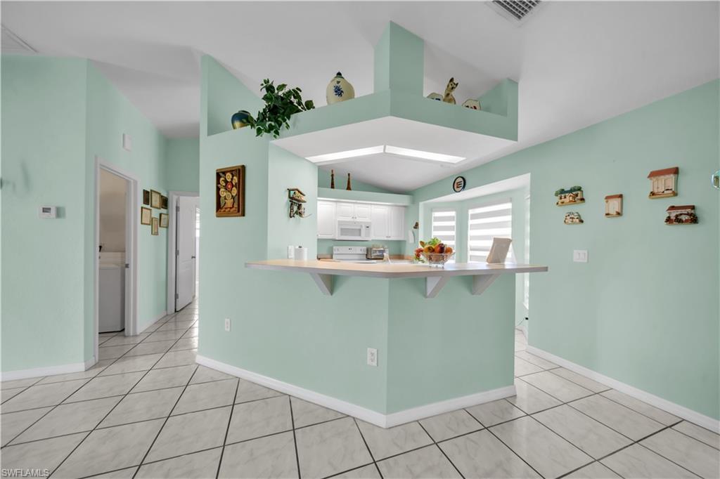 1118 Se 5th Pl Property Photo 10
