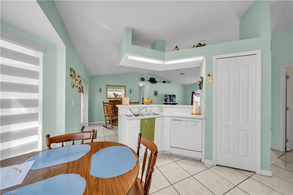 1118 Se 5th Pl Property Photo 14