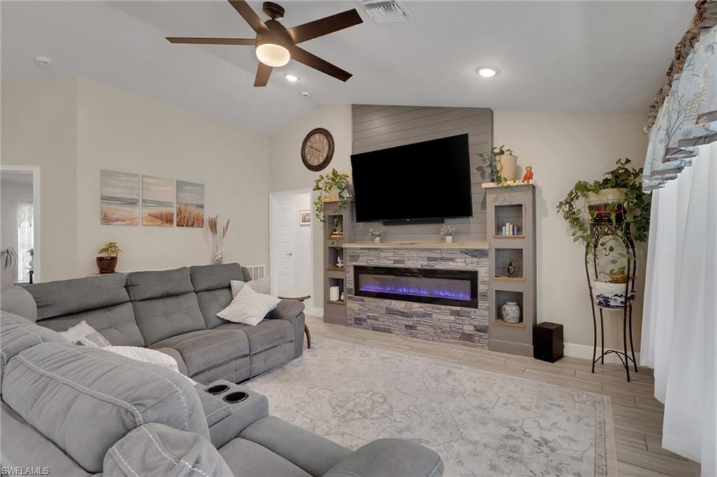 4597 Kenvil Dr Property Photo 9