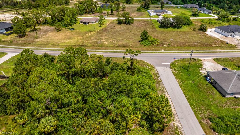 560/562 Alabama Rd S Property Photo 9
