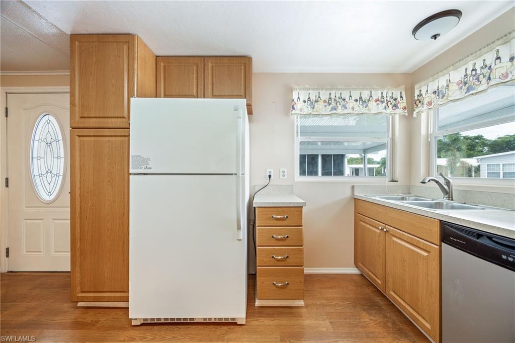 487 Jacklin Ln Property Photo 16