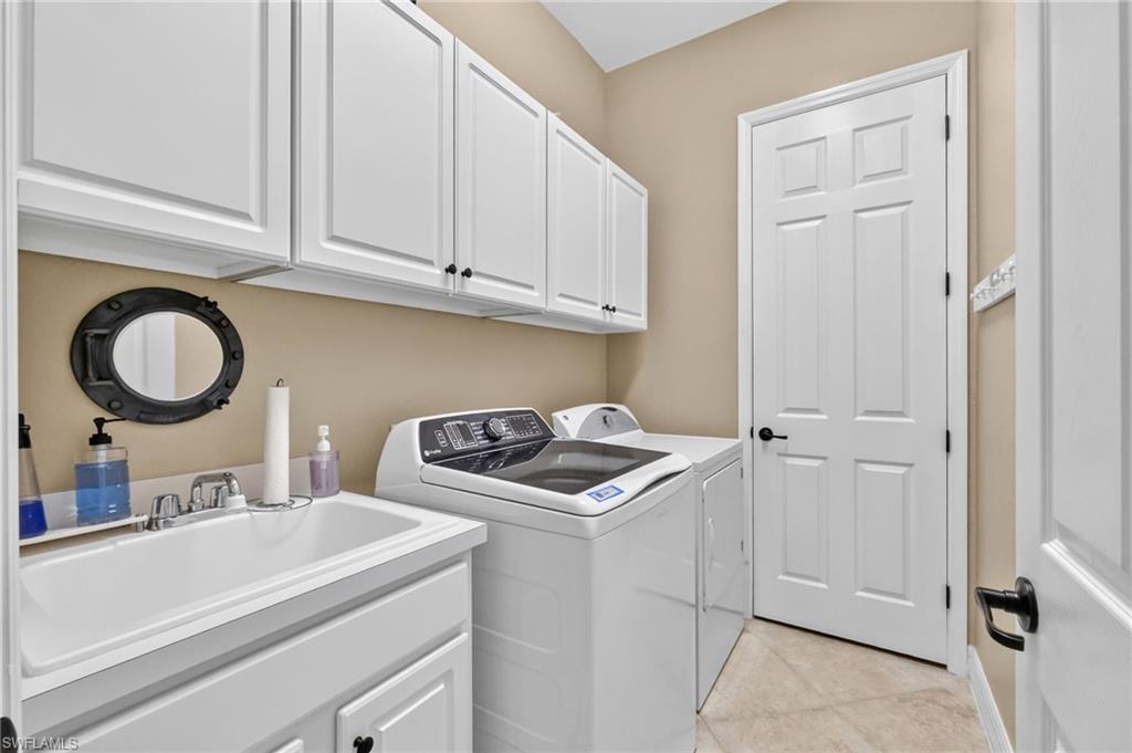 10975 Longwing Dr Property Photo 25