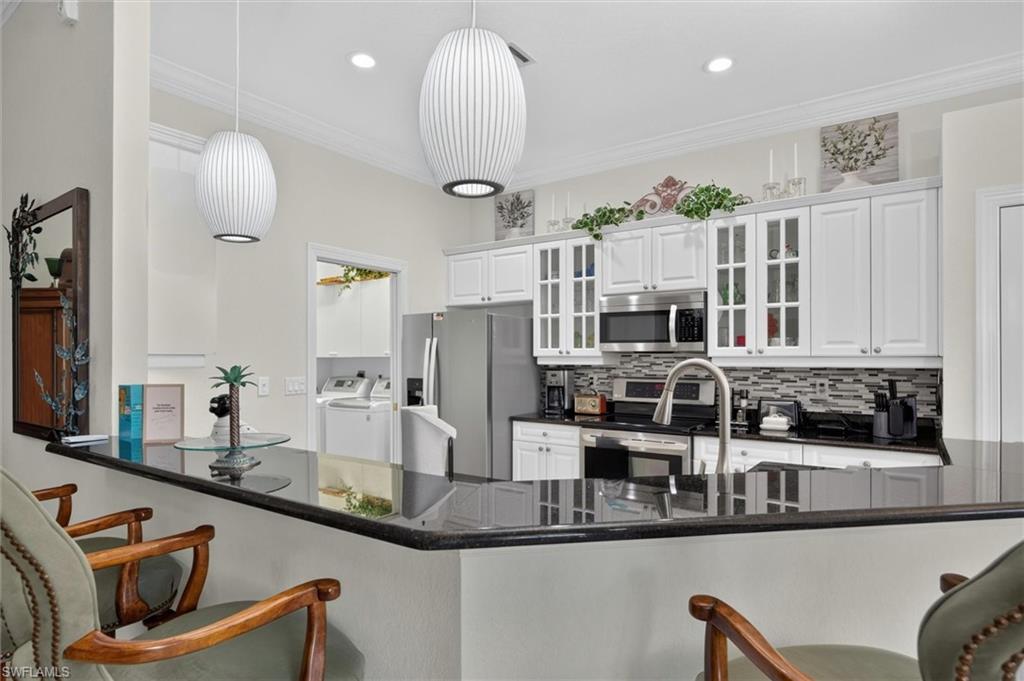 8960 Crown Bridge Way Property Photo 7