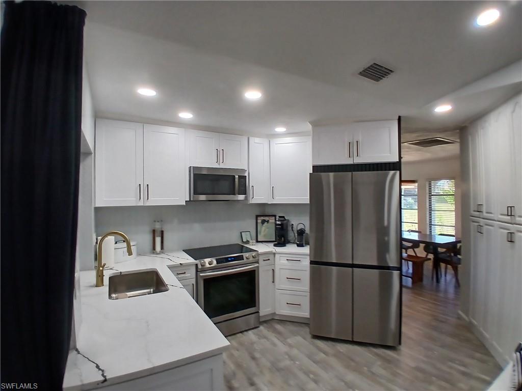11300 Bridle Ln Property Photo 8