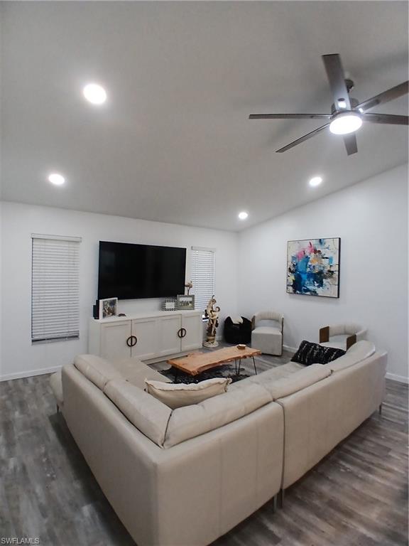 11300 Bridle Ln Property Photo 9