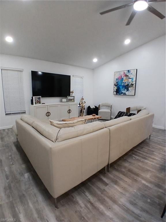 11300 Bridle Ln Property Photo 10