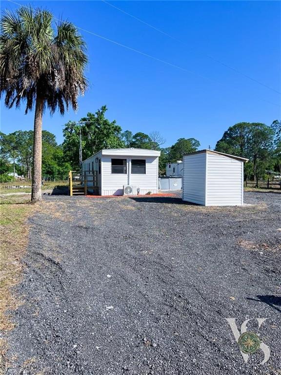 5121 PIONEER 18 ST Property Photo 1