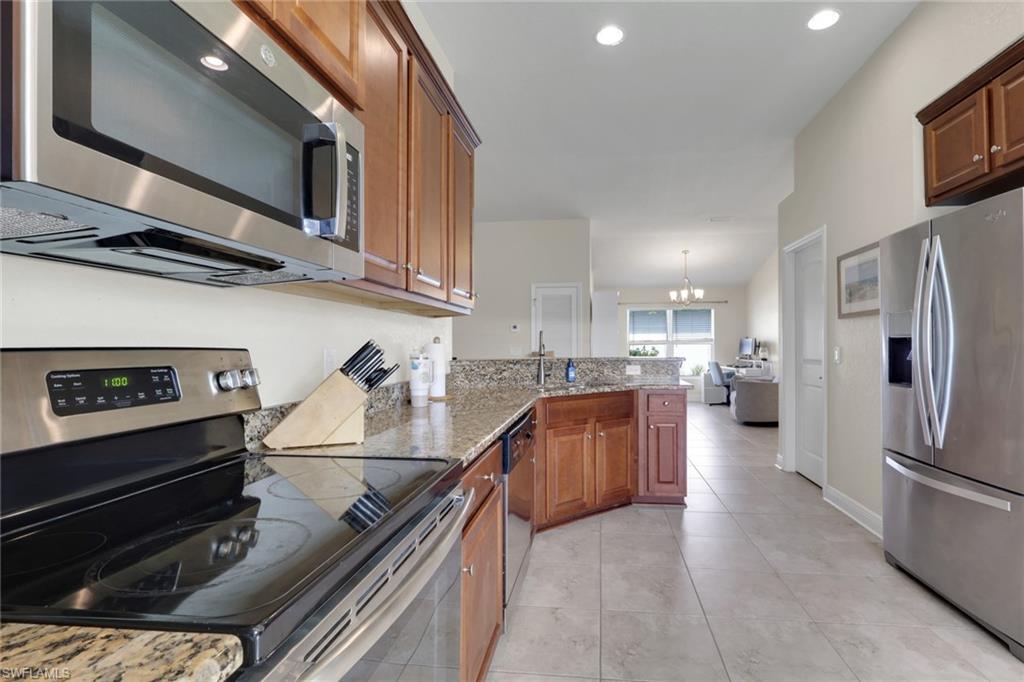 27077 Brook Forest Rd Property Photo 8