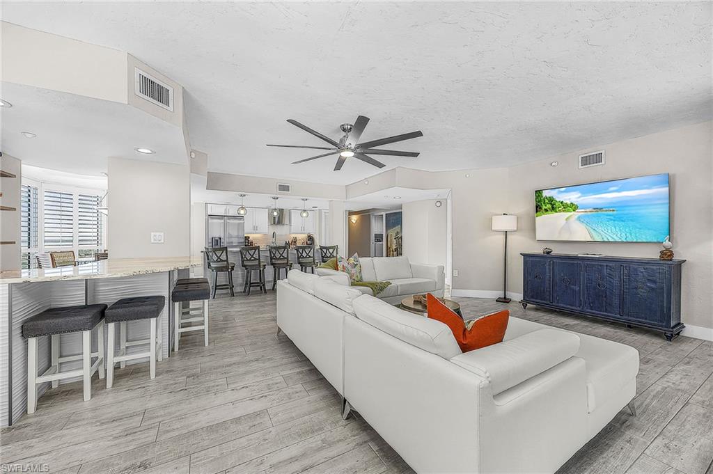 6620 Estero Blvd 1006 Property Photo 25