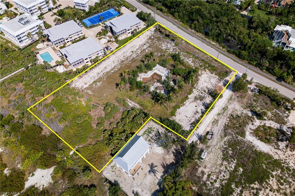 555 E Gulf Dr Property Photo 3