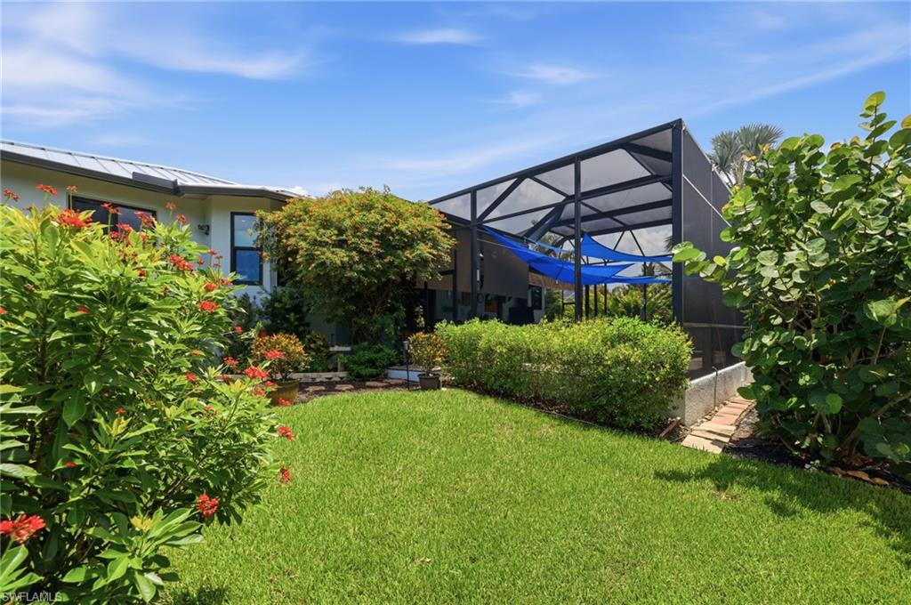 6037 Birnam Wood Ln Property Photo 3