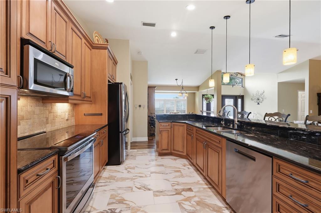 6037 Birnam Wood Ln Property Photo 13