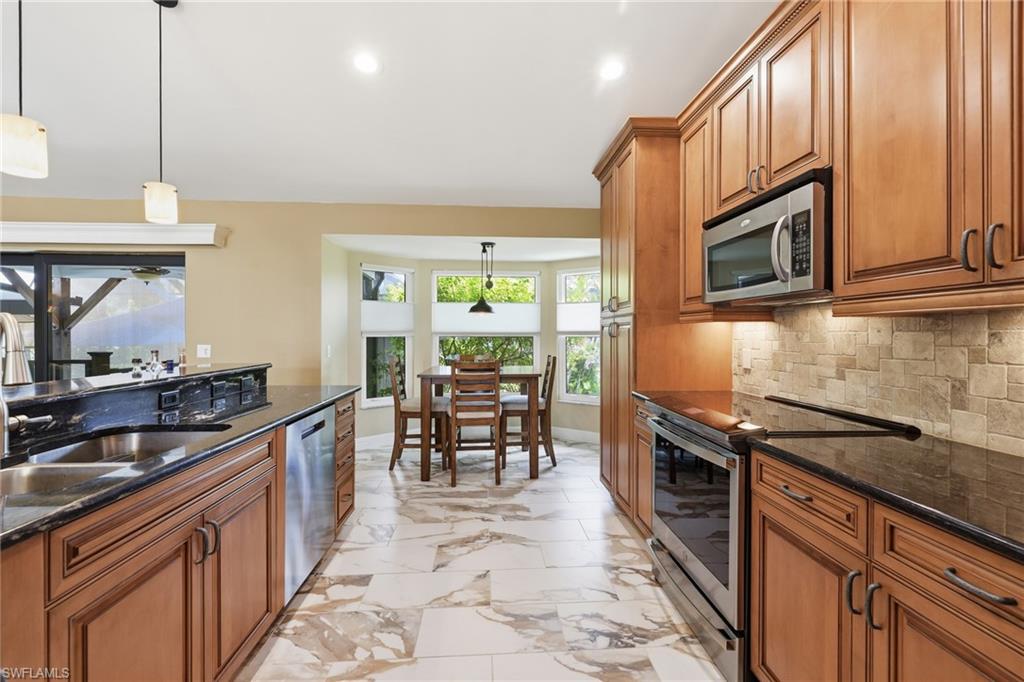 6037 Birnam Wood Ln Property Photo 15