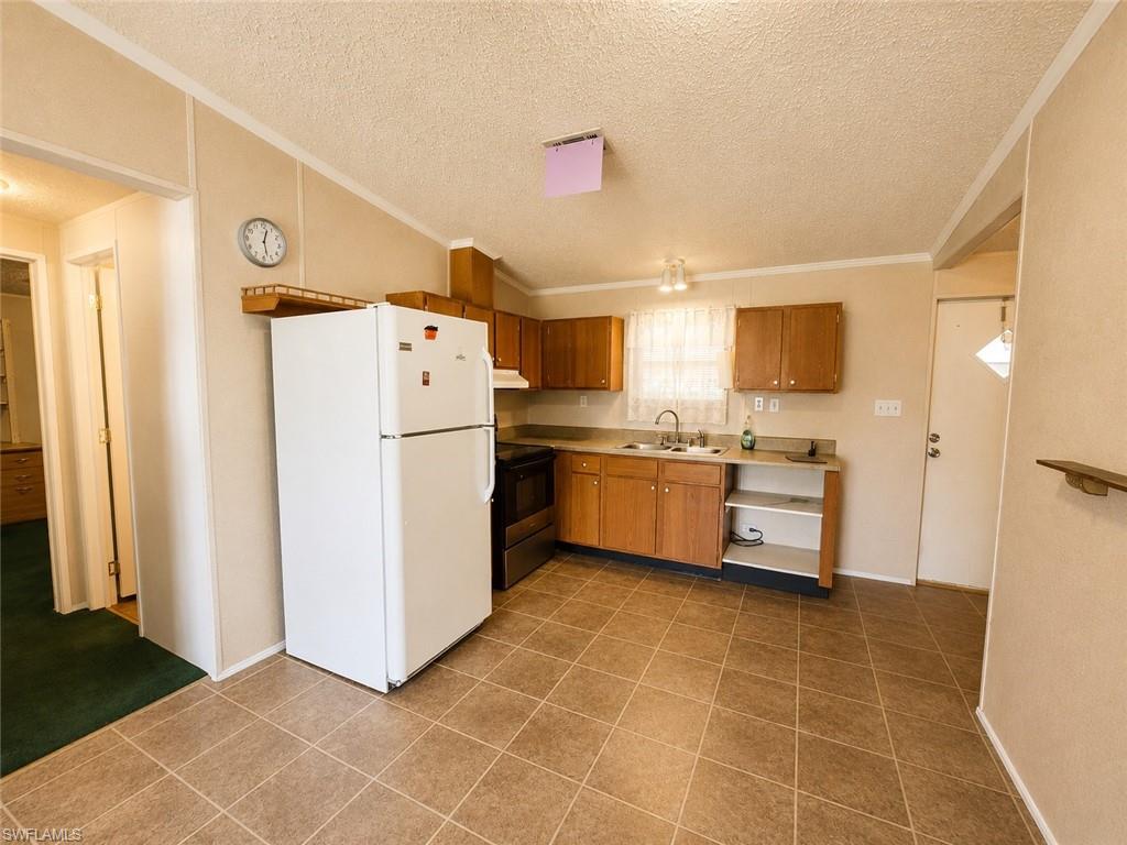 2501 Gail Helen Ct Property Photo 6