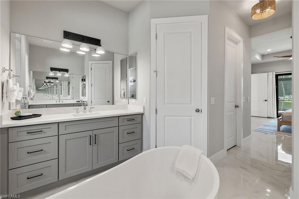 5240 Tower Dr Property Photo 27