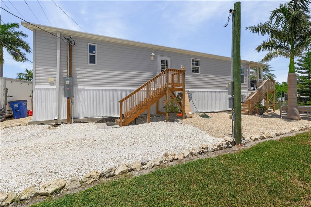 2452 York RD Property Photo 1