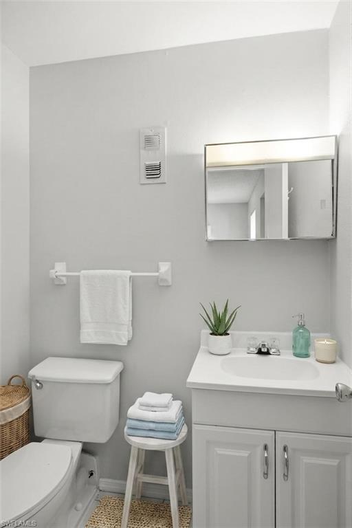 2135 Virginia Ave 11 Property Photo 8
