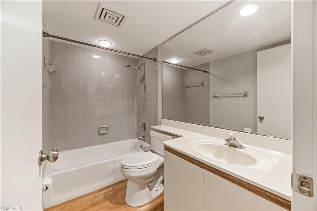 7129 Lakeridge View Ct 203 Property Photo 16