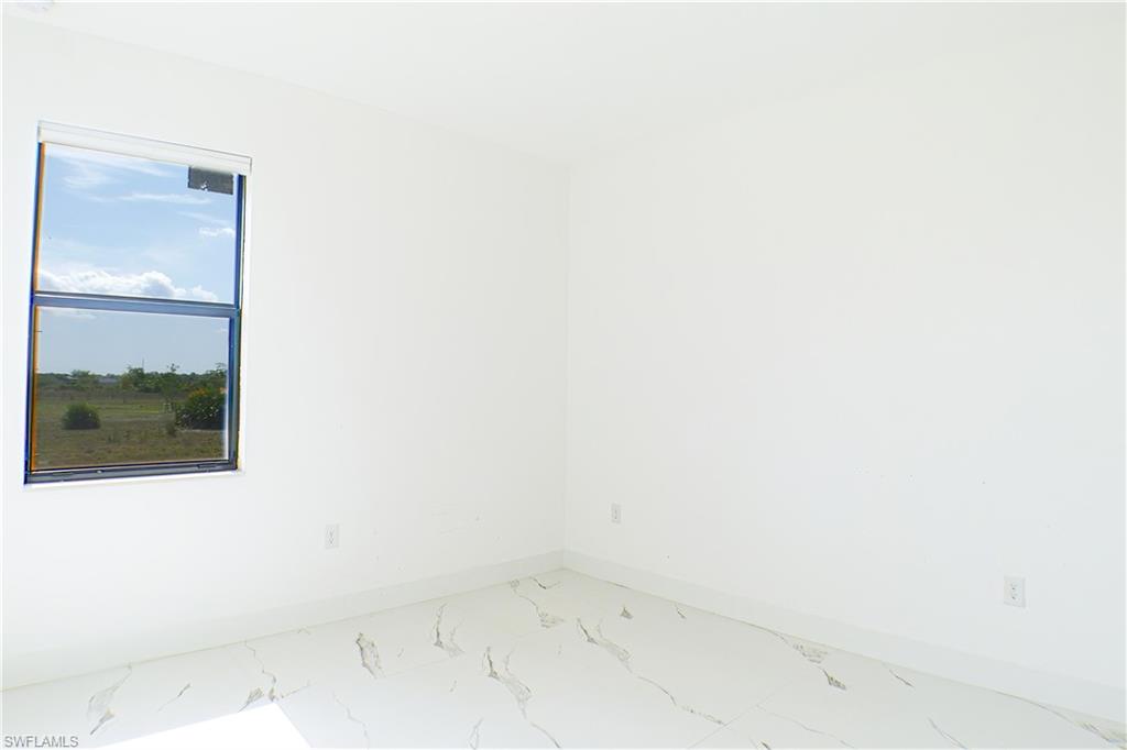 4145 68th Ave Ne Property Photo 10