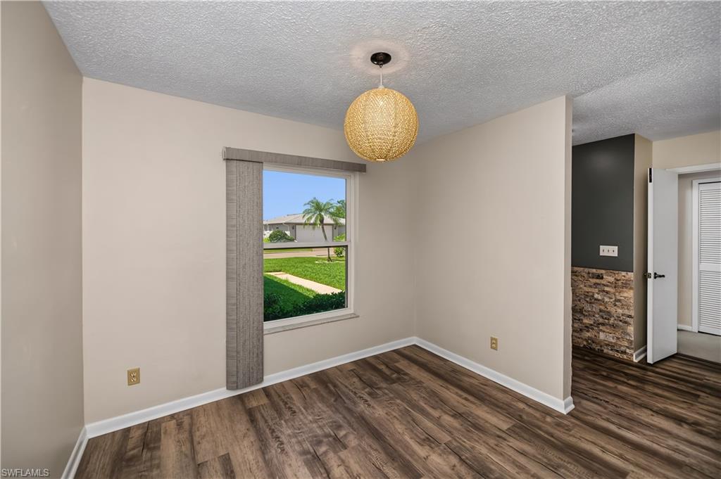 9782 Deerfoot Dr Property Photo 17