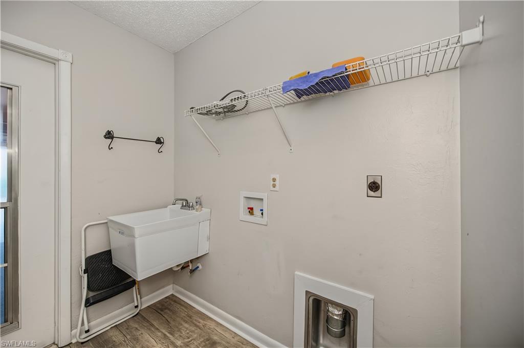 9782 Deerfoot Dr Property Photo 30
