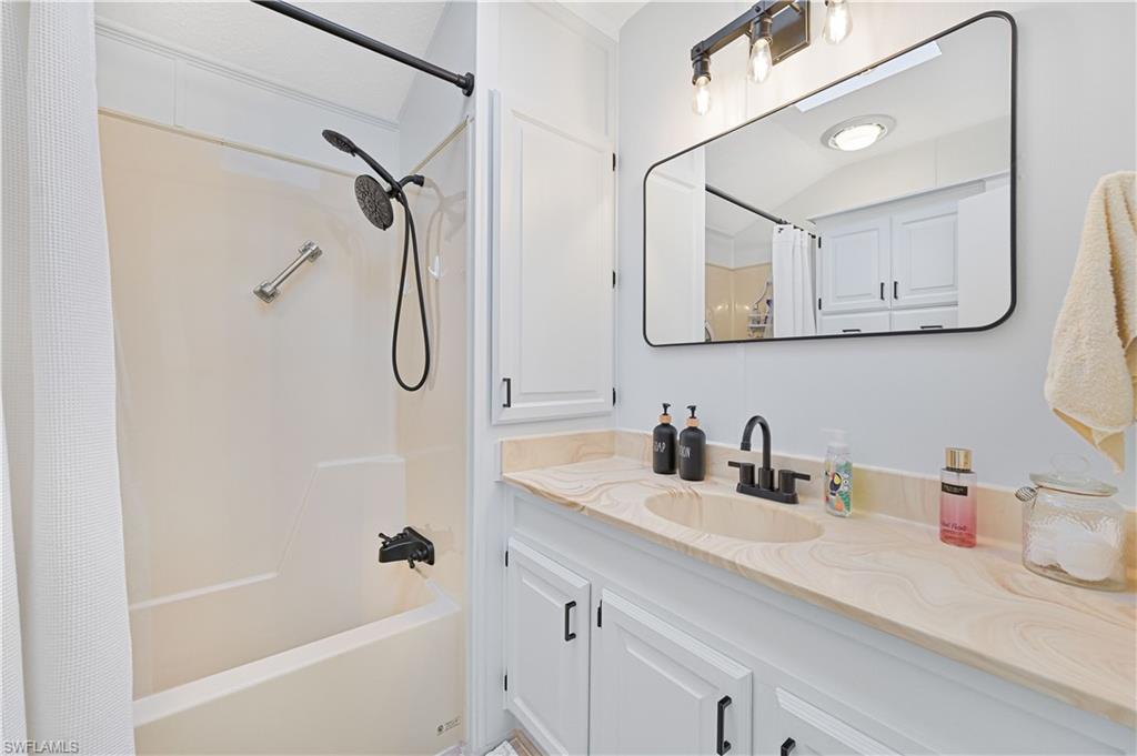4751 Liberty Ln W Property Photo 15