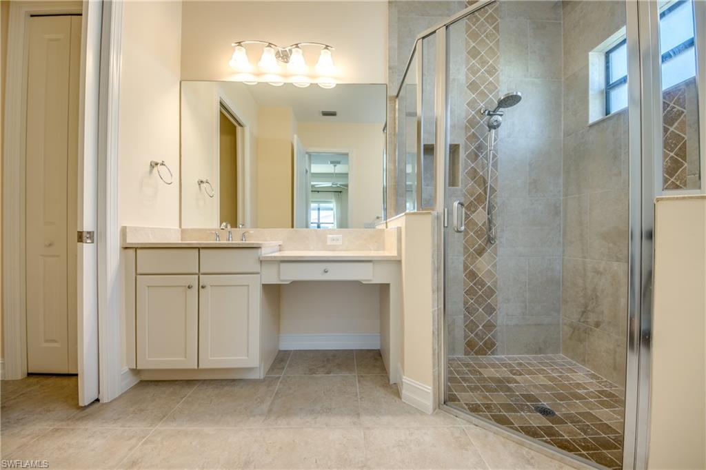 8260 Venetian Pointe Dr Property Photo 25