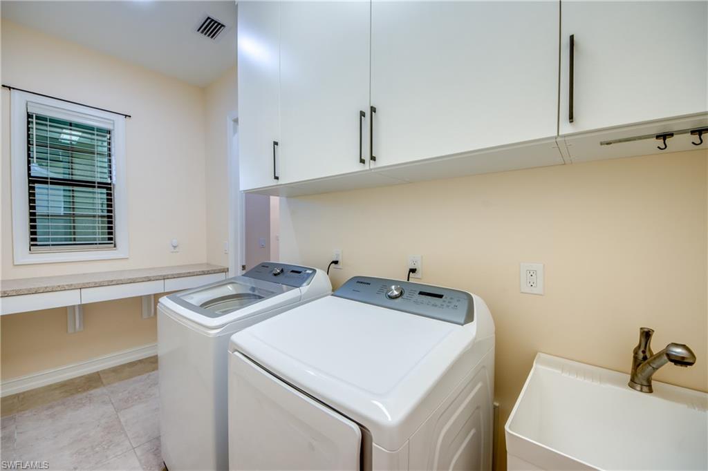 8260 Venetian Pointe Dr Property Photo 34