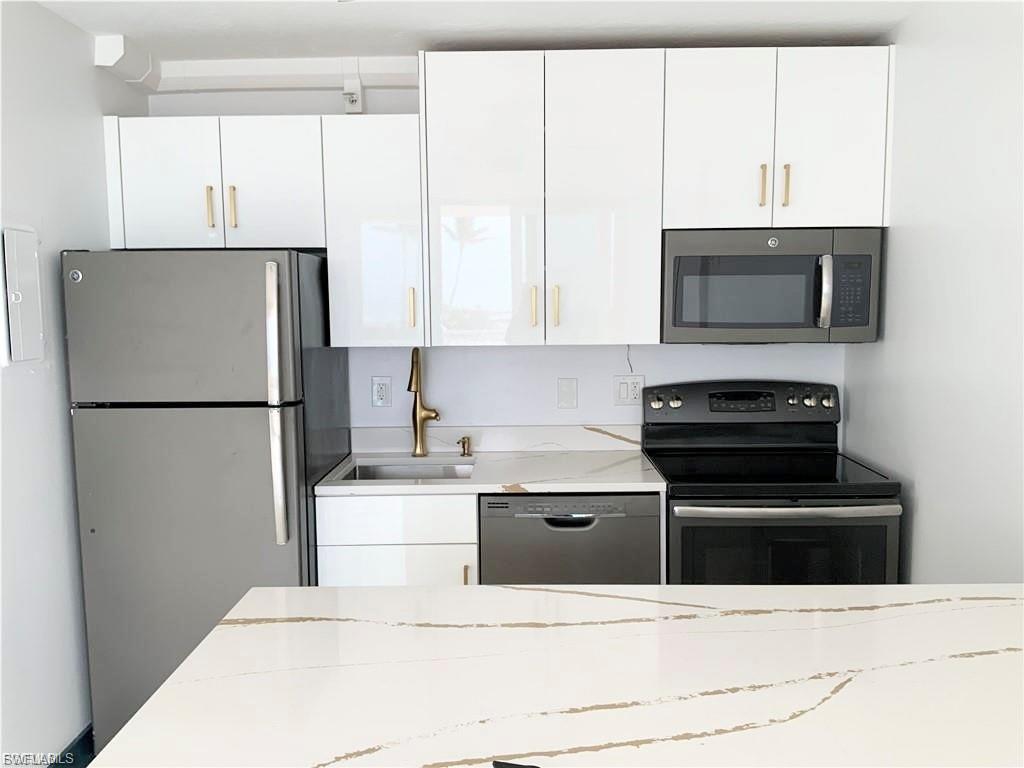 7300 Estero Blvd 106 Property Photo 9