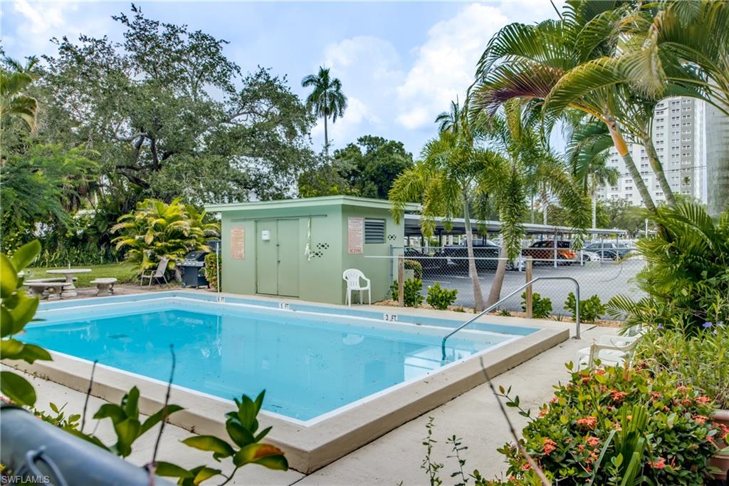 2544 1st ST 107 Property Photo 1