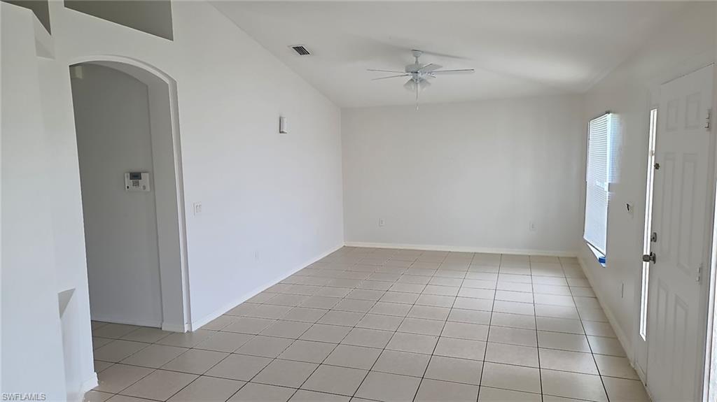 832 Palomino St E Property Photo 2