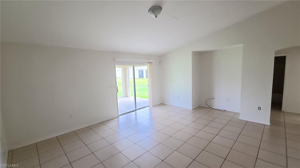 832 Palomino St E Property Photo 7