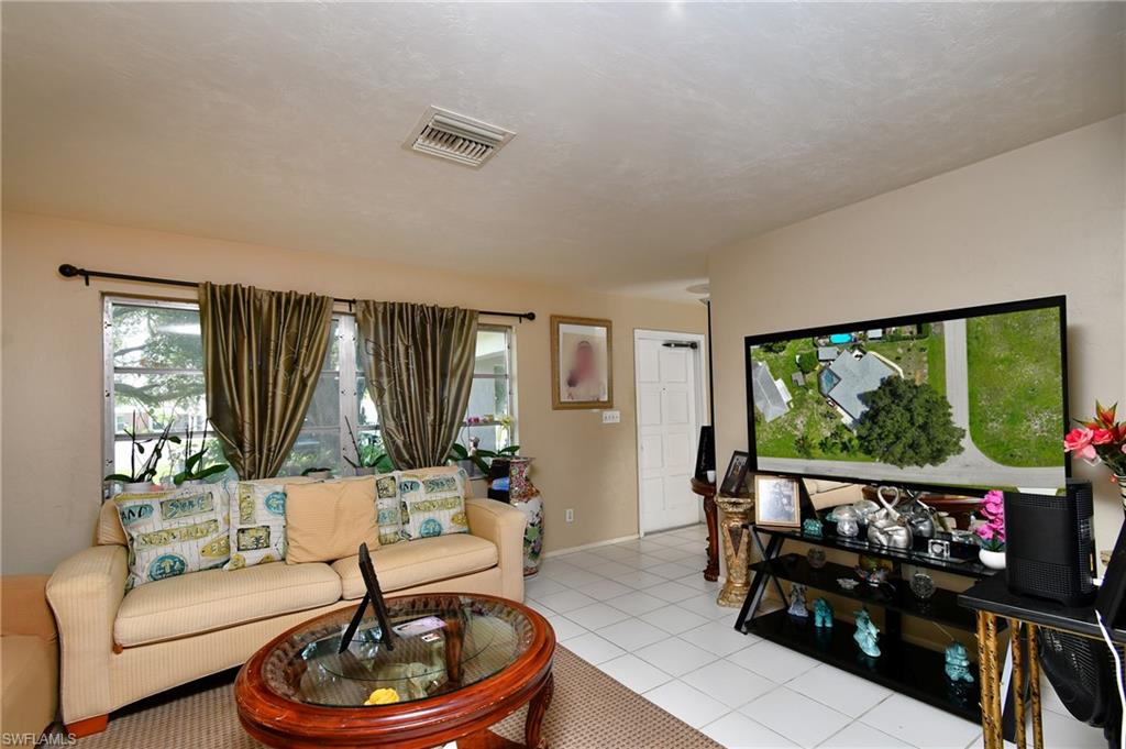 1701 Ridgecrest St Property Photo 8
