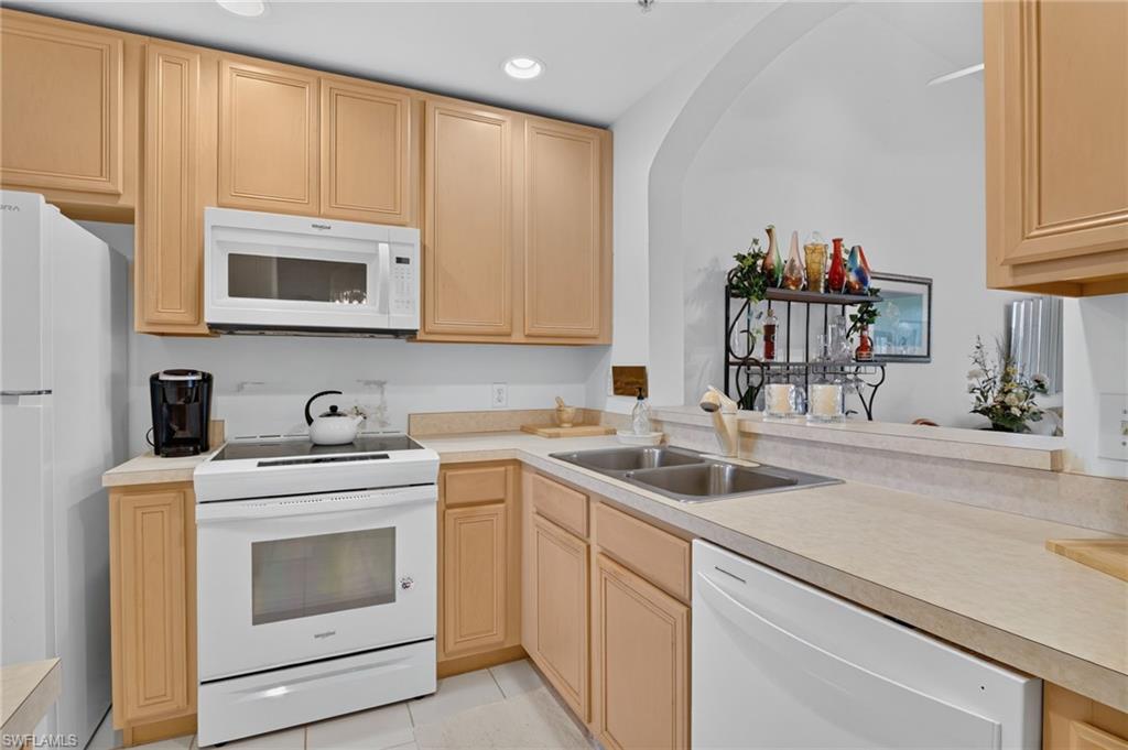 6820 Sterling Greens Pl 402 Property Photo 14