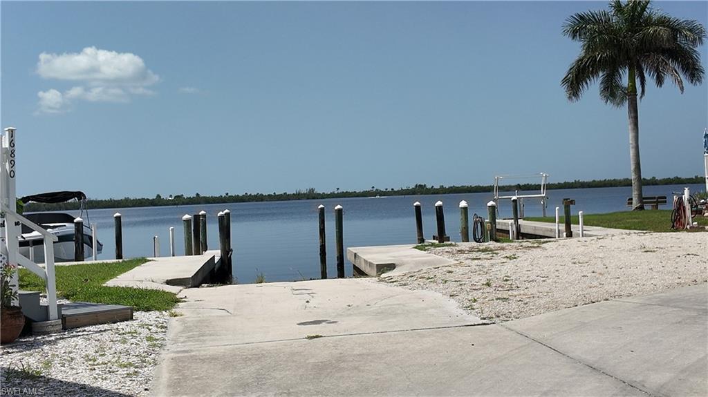 16970 Fishermans Cv Property Photo 11