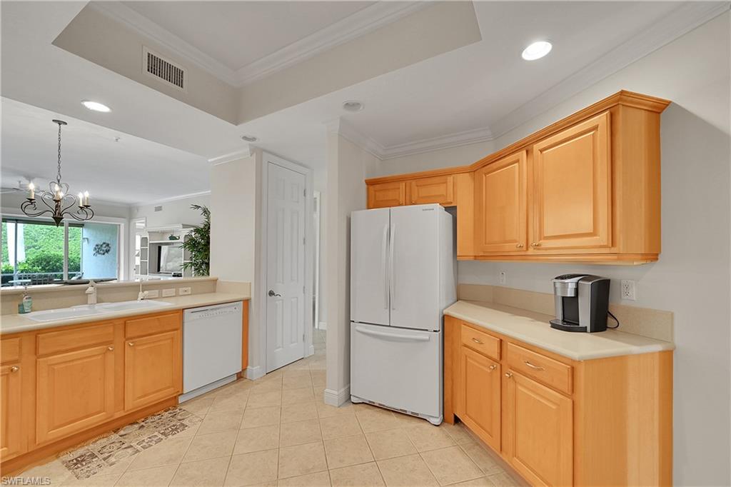 4700 Yacht Harbor Dr 612 Property Photo 17