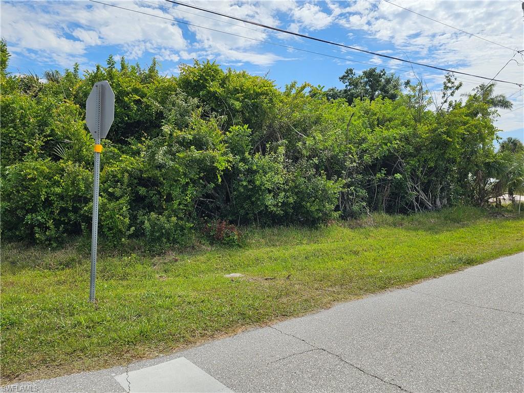 10271 Waterford Ave Property Photo 2