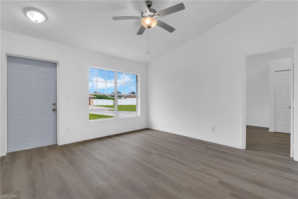 128 Harold Ave S Property Photo 7