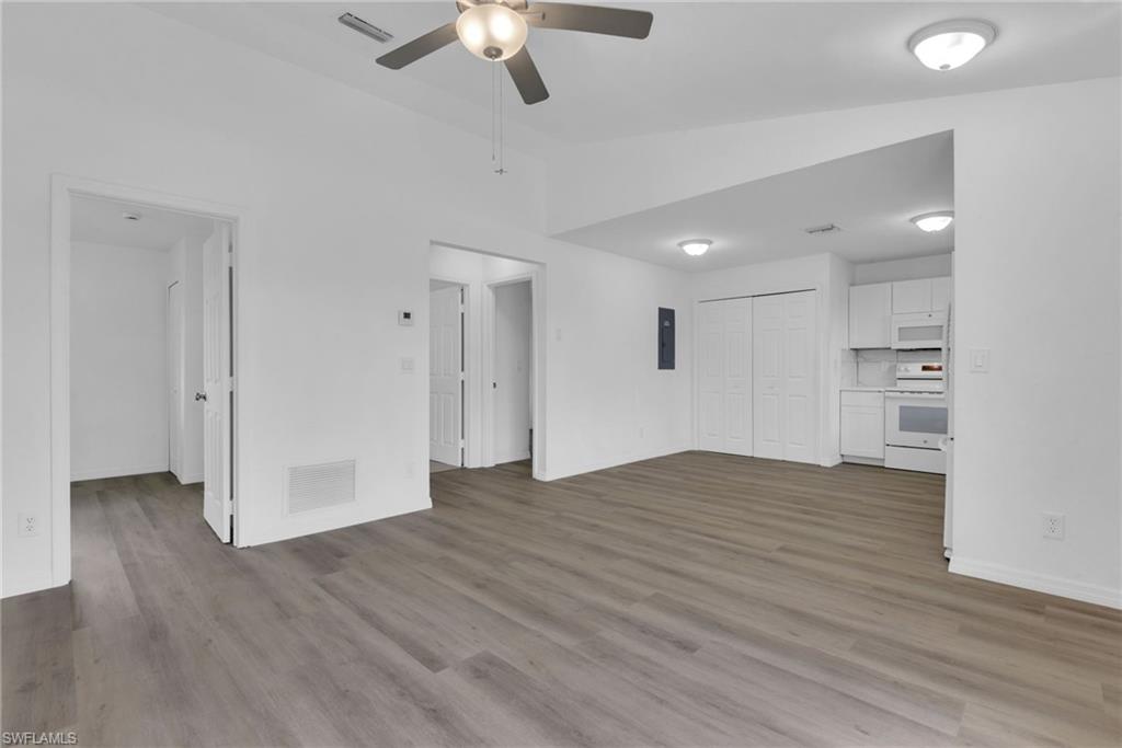 128 Harold Ave S Property Photo 8