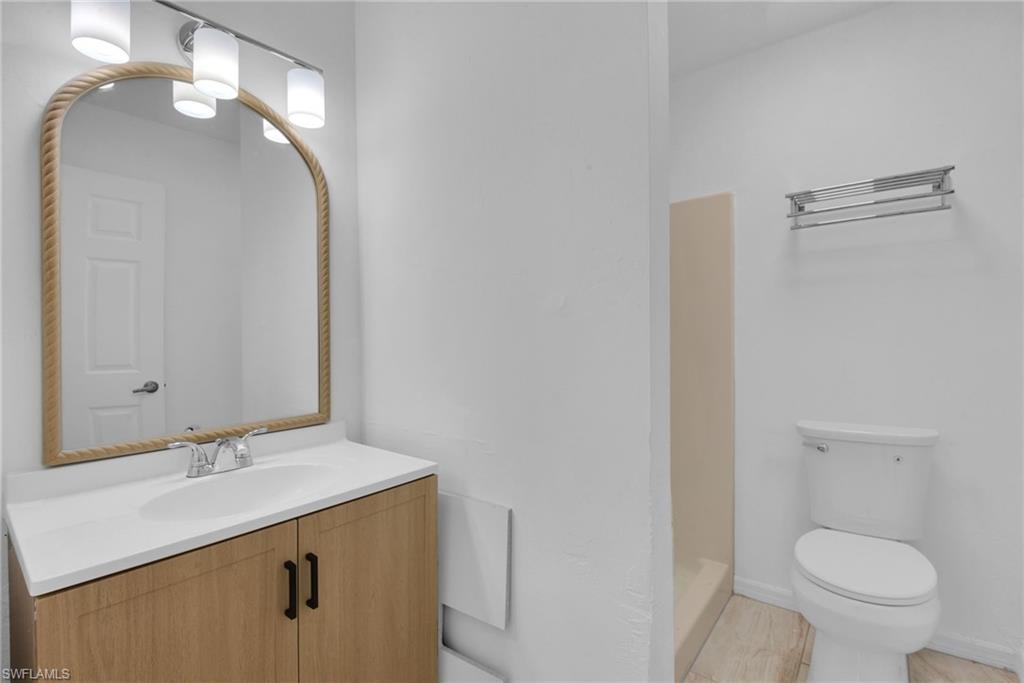 128 Harold Ave S Property Photo 14