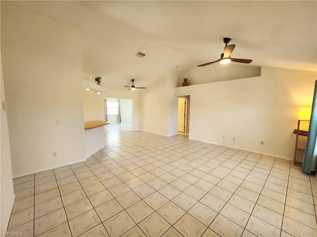 2243 Sw 27th St Property Photo 6