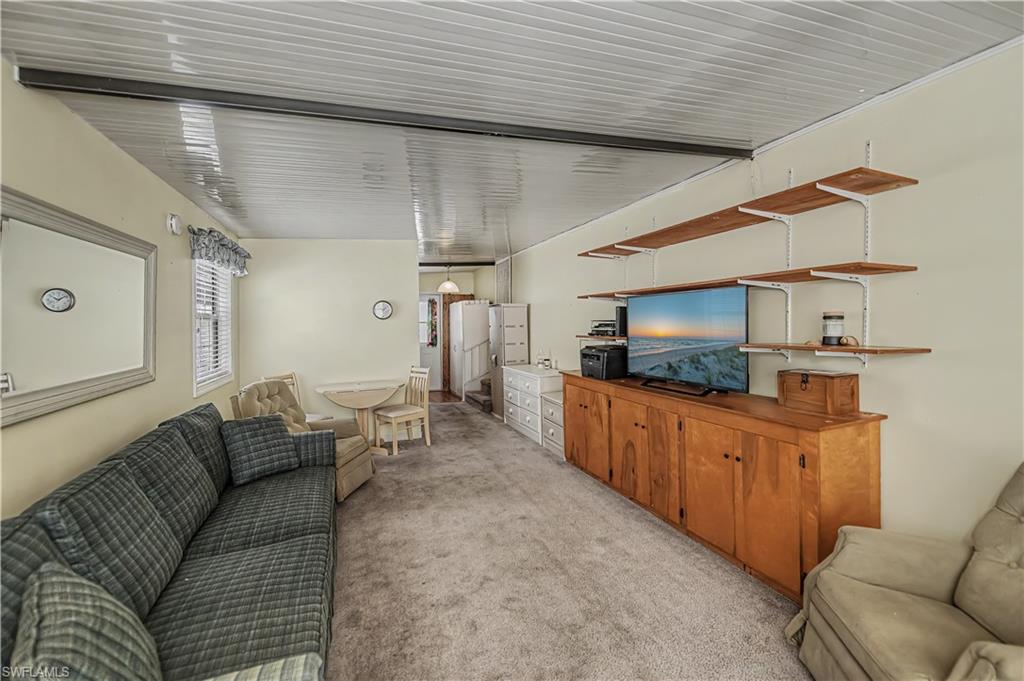 284 Blue Spring Ter Property Photo 9