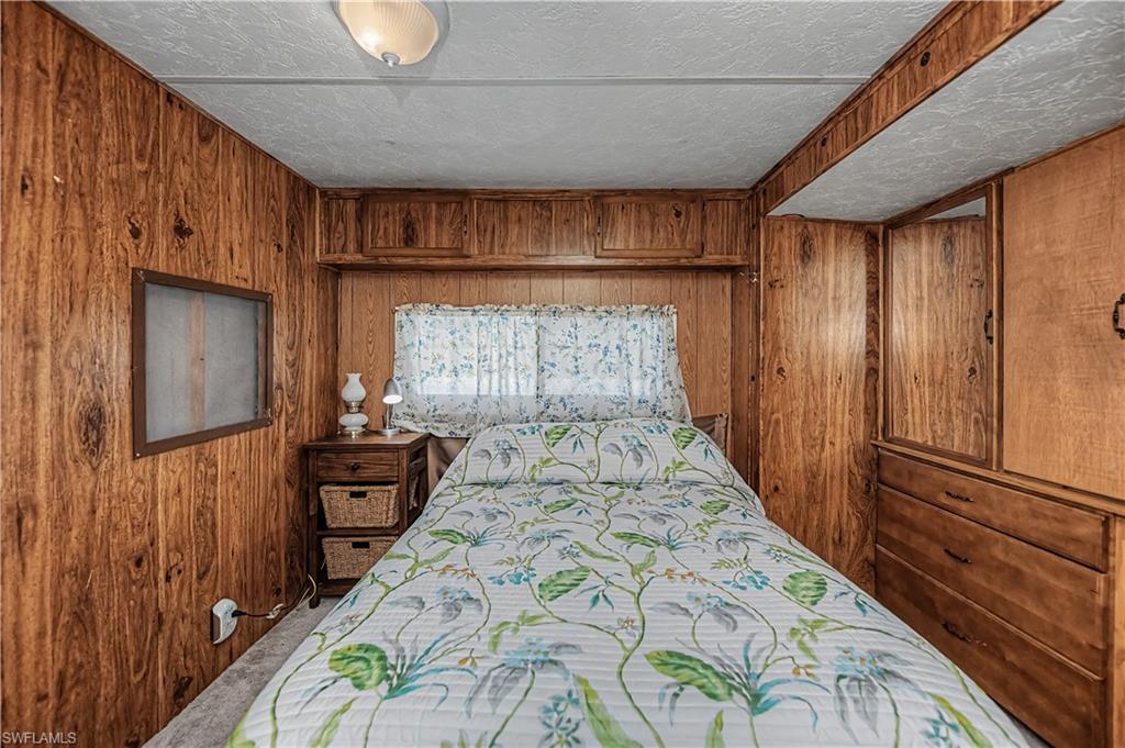 284 Blue Spring Ter Property Photo 22