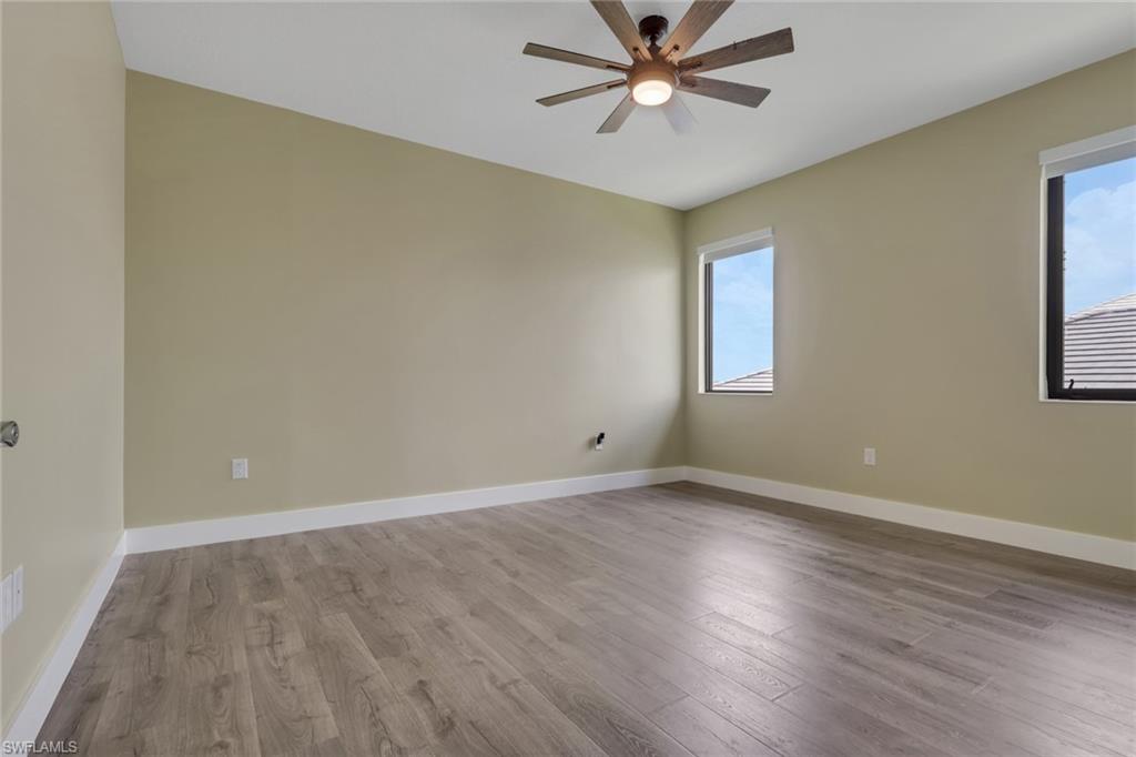 5074 Penella Ave Property Photo 19