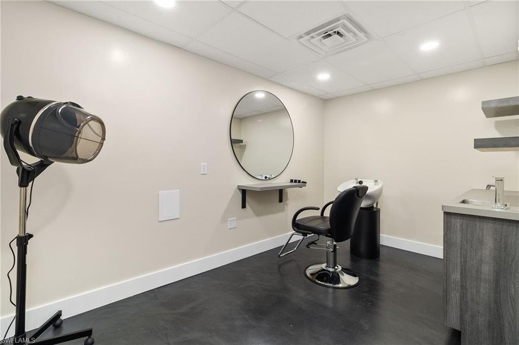 1900 Tamiami Trl C Property Photo 9