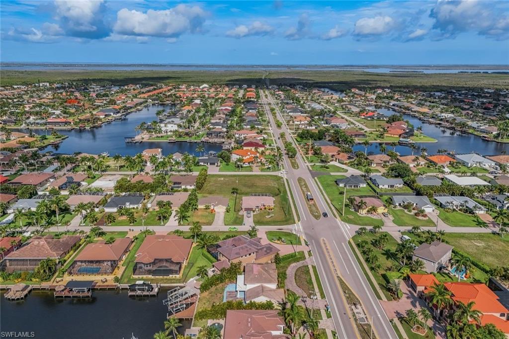 2502 Cape Coral Pkwy W Property Photo 11