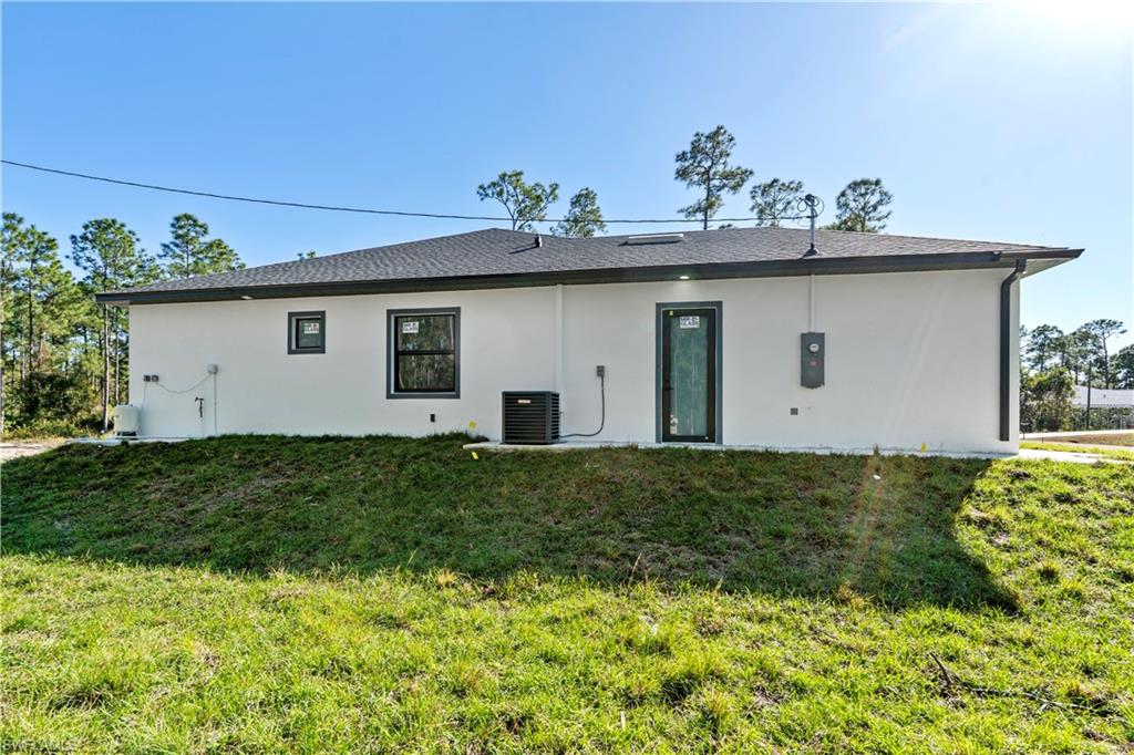1112 Calvin Ave Property Photo 3