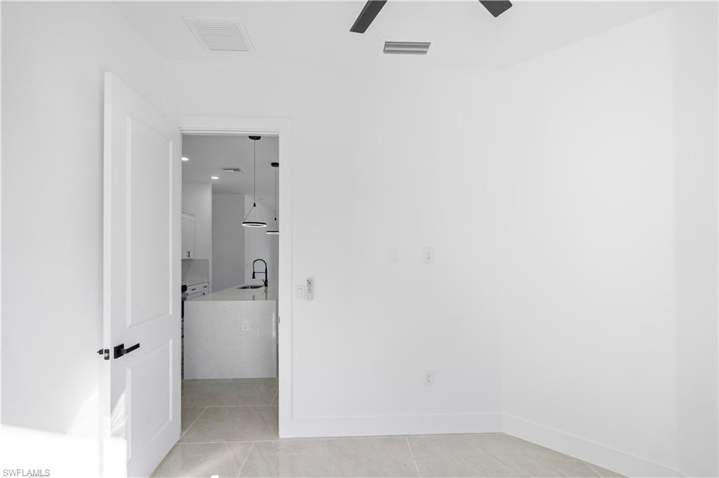 1112 Calvin Ave Property Photo 20